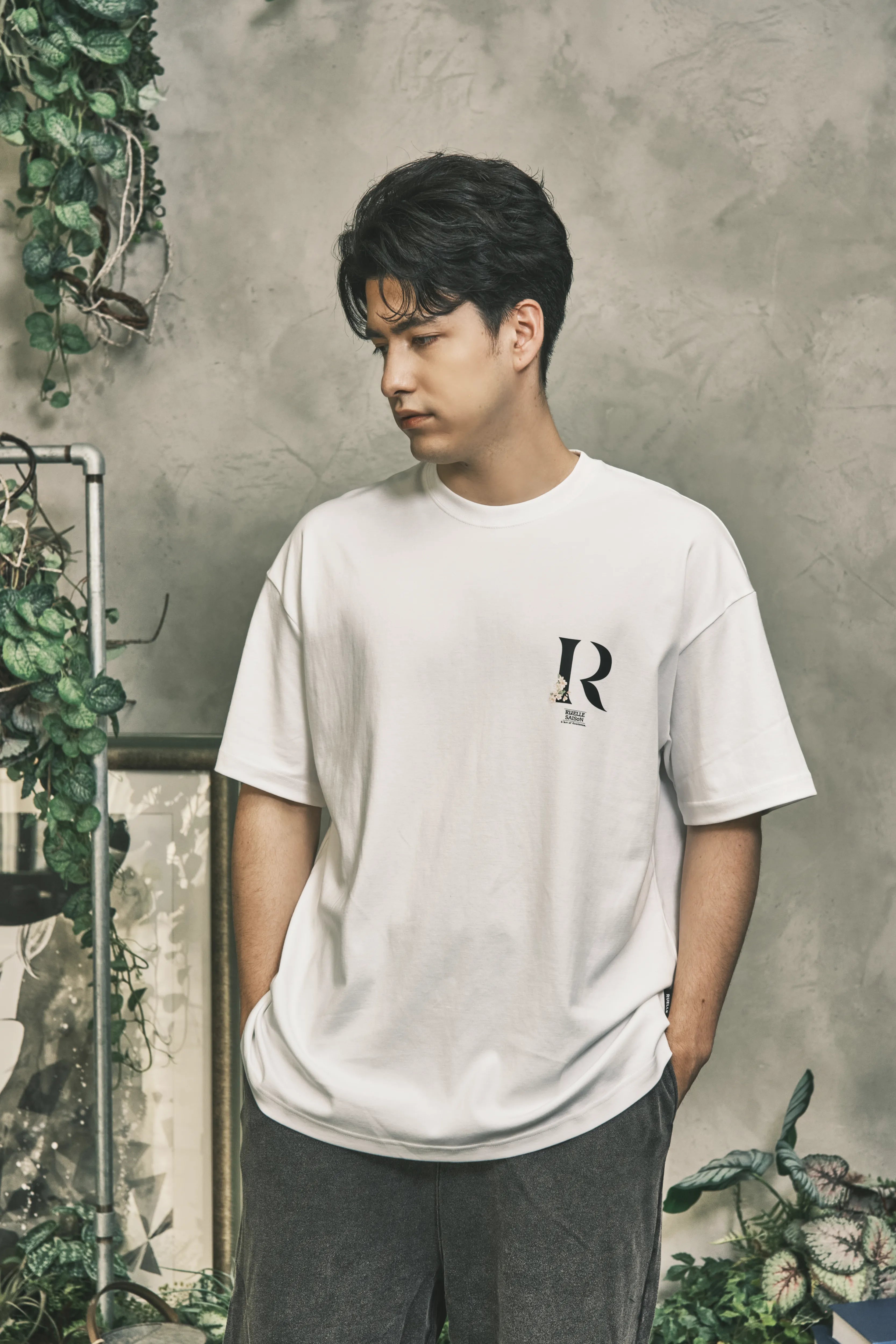 R Emblem Oversized T-shirt-11