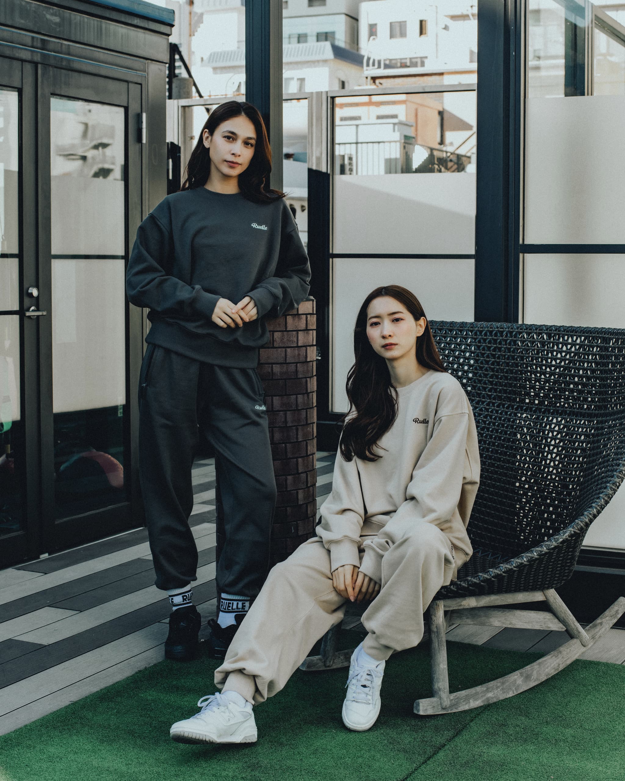 Ribbed Hem Relaxed Sweatpants-15
